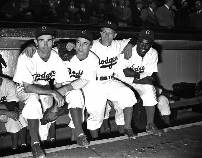 Welcome, Mr. Robinson (1947)