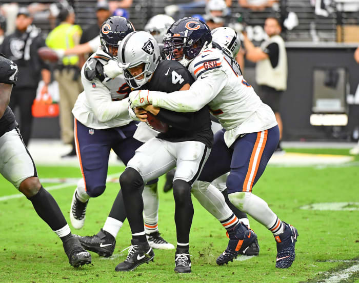 Khalil Mack extends Raiders' bad week