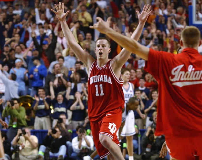 Buzzer beaters, NBA stars highlight best of Duke-UNC rivalry