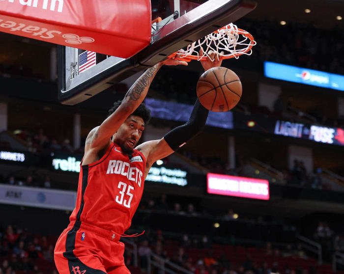 Nov 27: Rockets outscore Hornets in OT