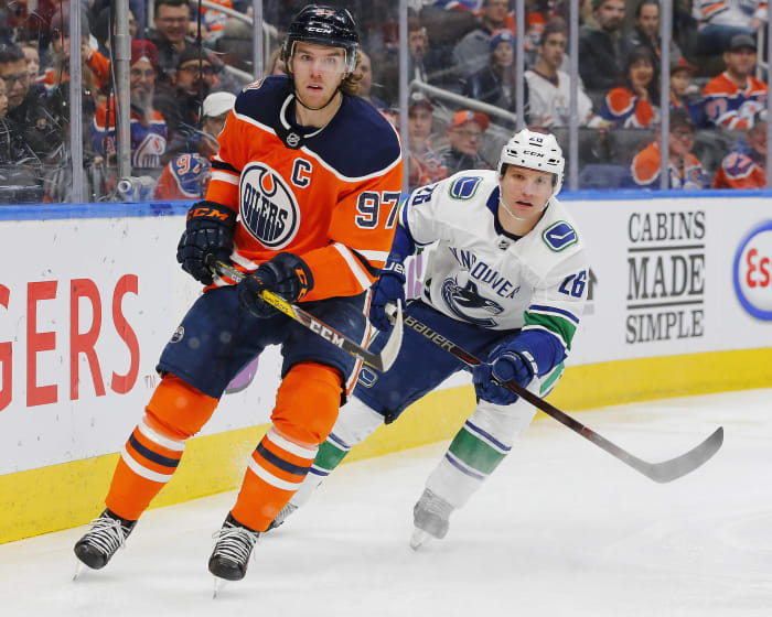 Connor McDavid, Edmonton Oilers (Hart Trophy, MVP)