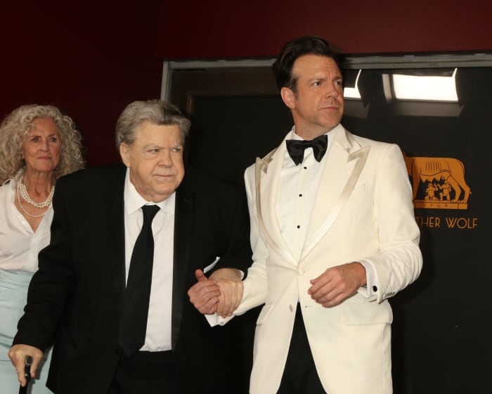 jason-sudeikis-george-wendt These 20 celebrities are surprisingly related