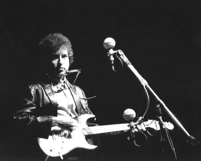 "Desolation Row," Bob Dylan (11:21), 1965
