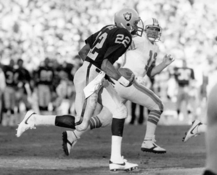 1983: Mike Haynes, Los Angeles Raiders