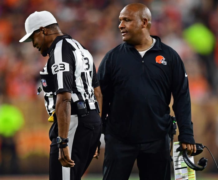 Cleveland Browns: Can Hue ever be trusted?