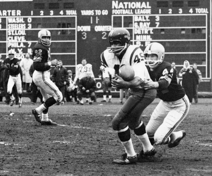 1958: Bobby Mitchell, WR/RB, Cleveland Browns