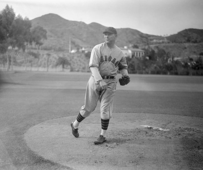 Head and shoulders portrait of Chicago White Sox Richie Allen, at News  Photo - Getty Images