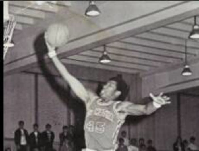 1972-73 DeMatha Catholic (30-1), Hyattsville, Mary.