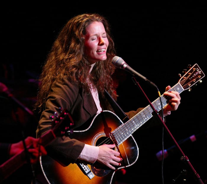 Edie Brickell