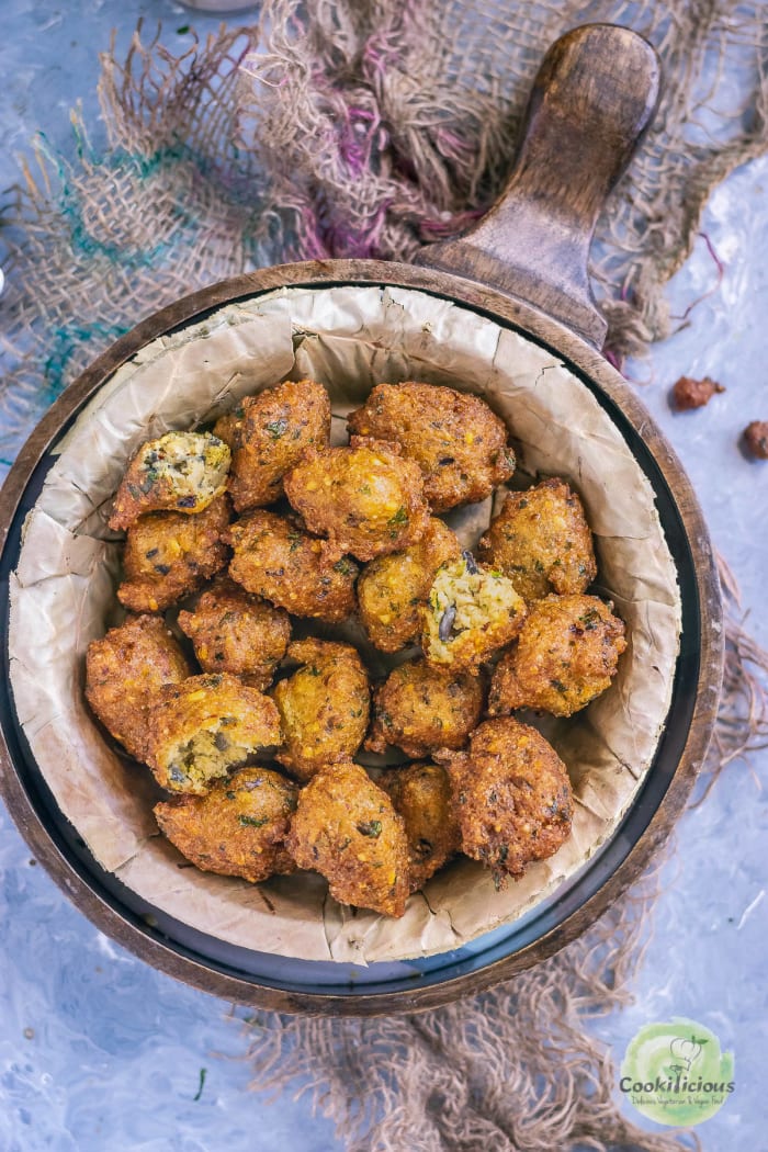 Crispy moong dal pakora