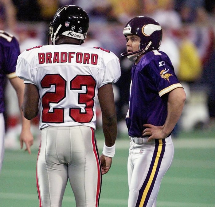 1998 season: Gary Anderson misses his first field goal of the year