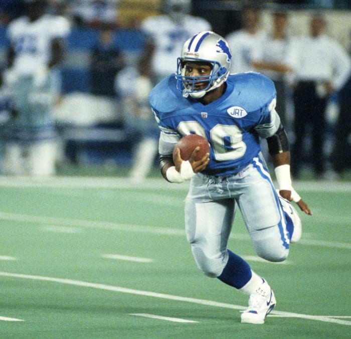 Detroit Lions: Playoff win featuring Barry Sanders' greatness