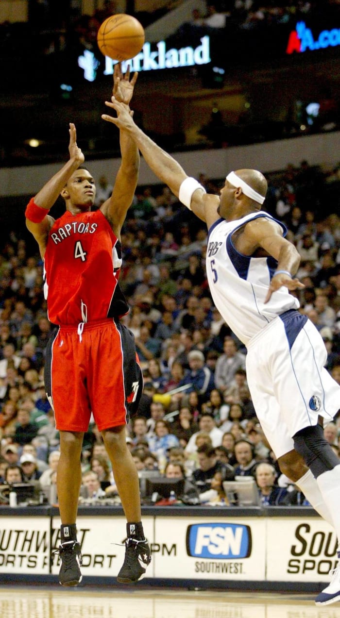 Toronto Raptors - Chris Bosh (4)