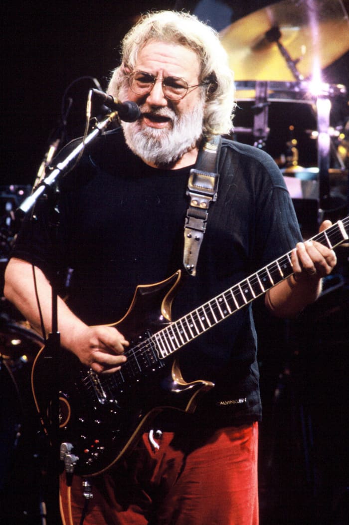 Jerry Garcia dies