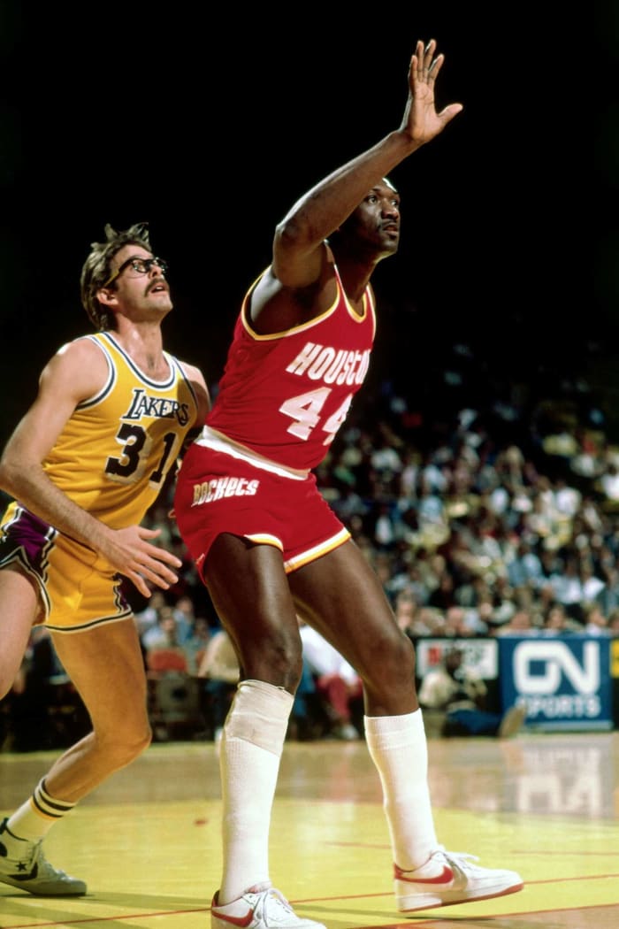 Rockets surprise the Lakers (1981)