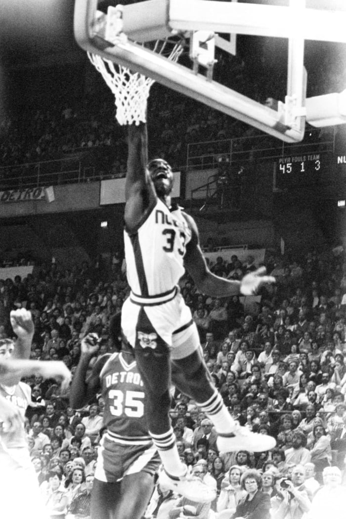 David Thompson skywalks his way to 73...