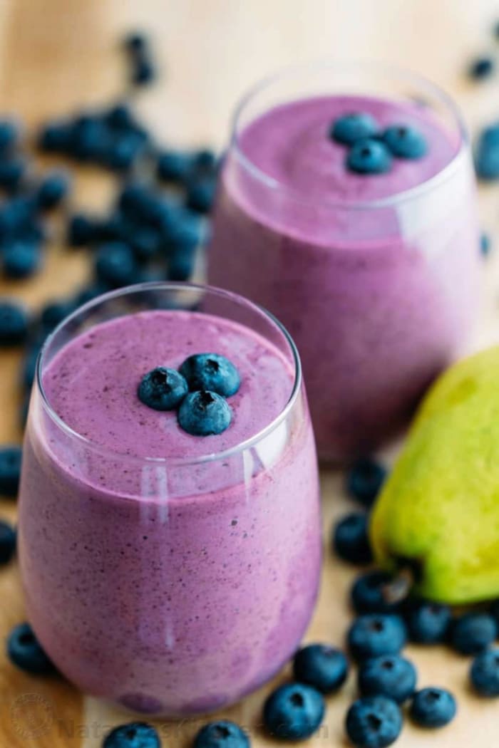 Blueberry pear smoothie