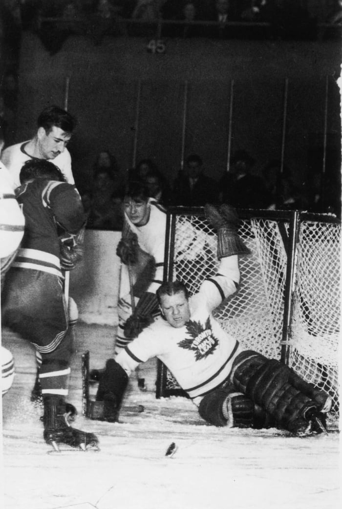 Maple Leafs vs. Red Wings (1943)