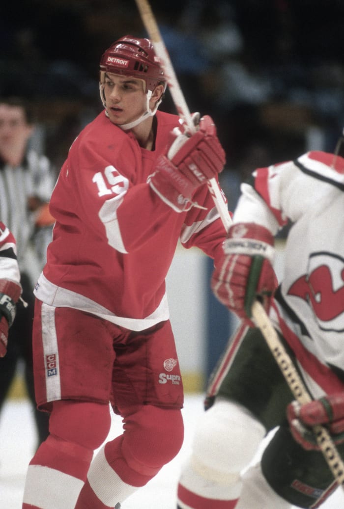 NHL on X: ON THIS DAY IN 1989: Veteran Lanny McDonald announced