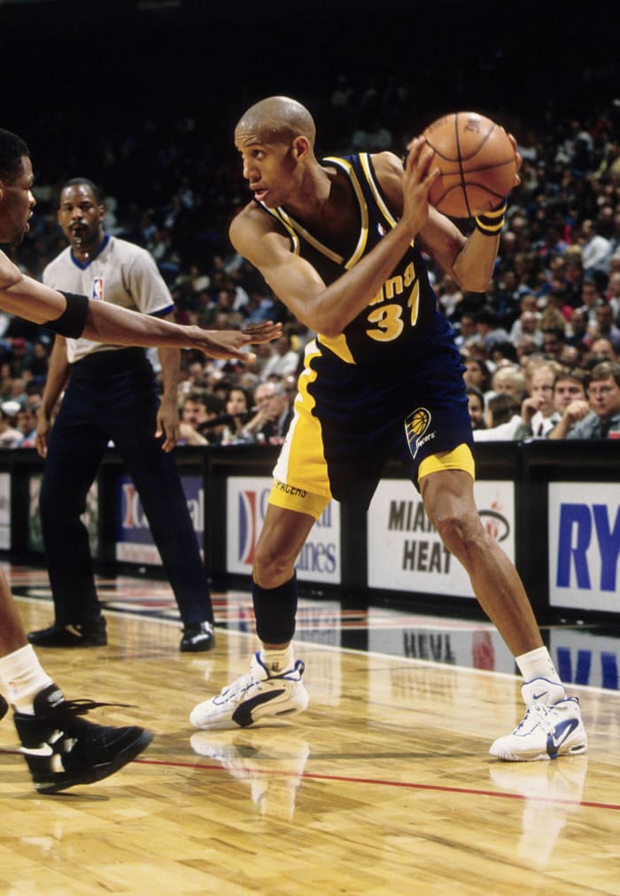 Indiana Pacers: Reggie Miller (Points: 25,279)