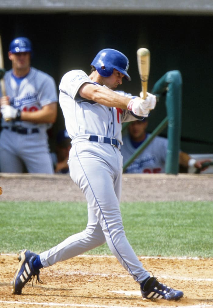 Los Angeles Dodgers: Shawn Green, 49, 2001