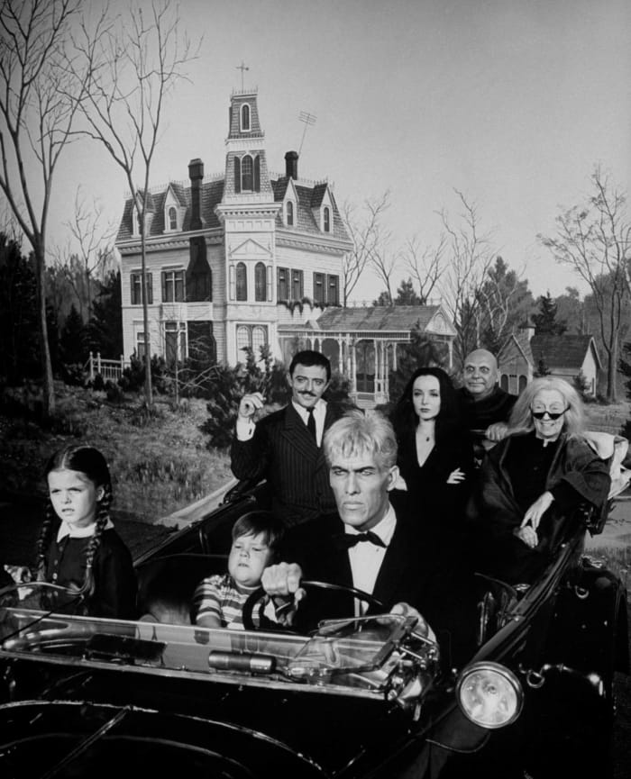 0001 Cemetery Lane ('The Addams Family')