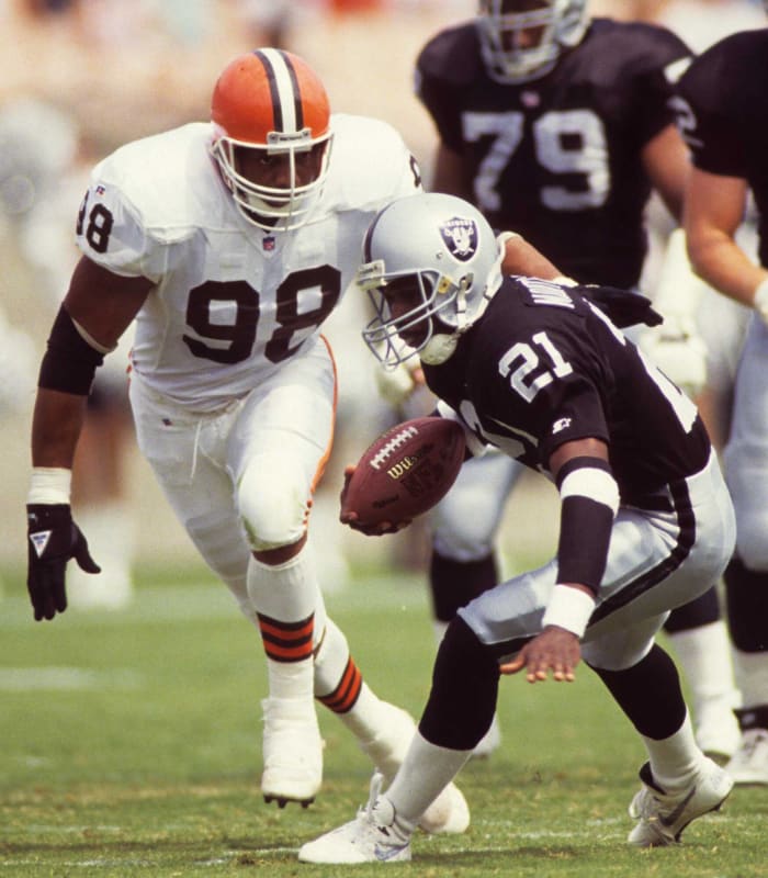 Cleveland Browns: Anthony Pleasant, DE (1990)