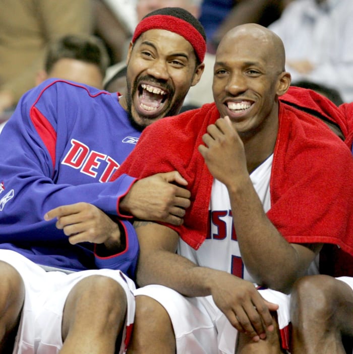 Rasheed Wallace puts Pistons over the top