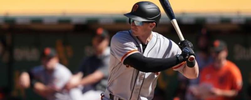 Padres sign former  Giants speedy outfielder to milb contract