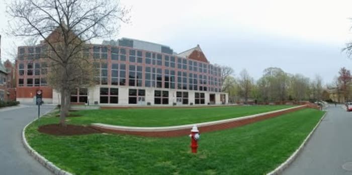 Princeton–Plainsboro Teaching Hospital ("House M.D.")