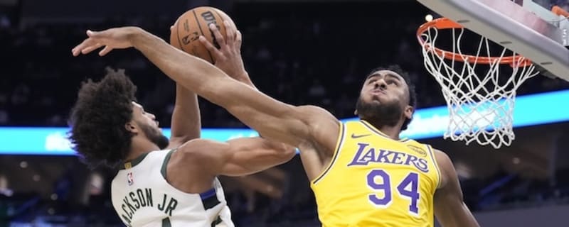  Armel Traore Dealing With Right Hand Issue