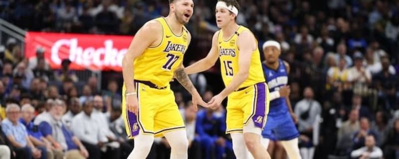  Austin Reaves Holding 51-Point Performance Over Luka Doncic’s Head