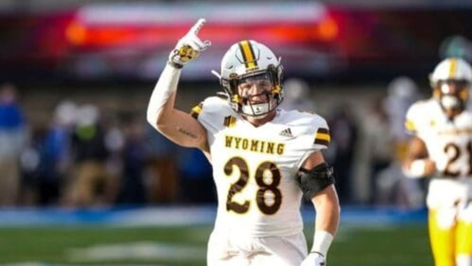 Steelers Waive Rookie LB Out of Wyoming