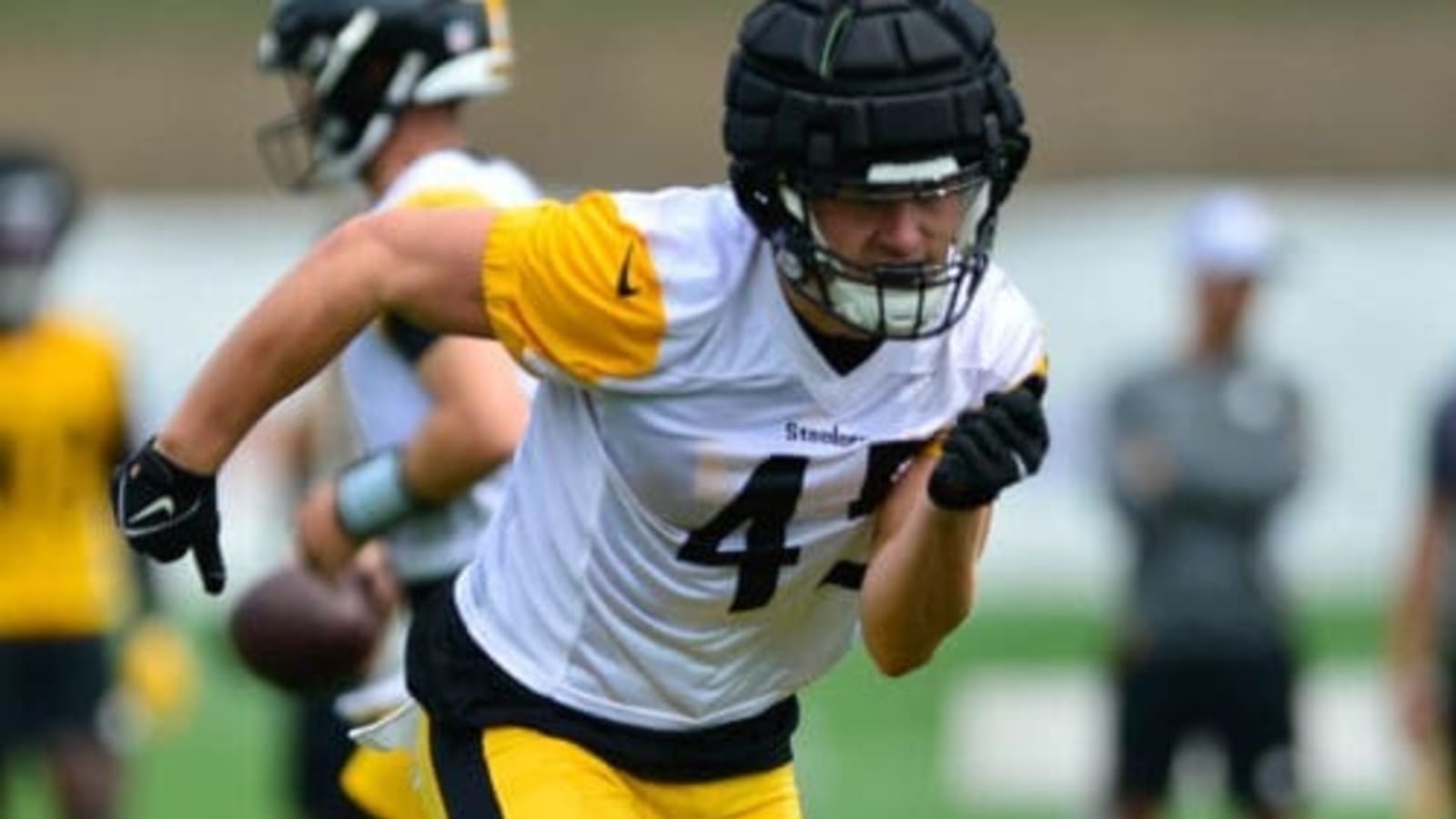Steelers Release Versatile Fullback