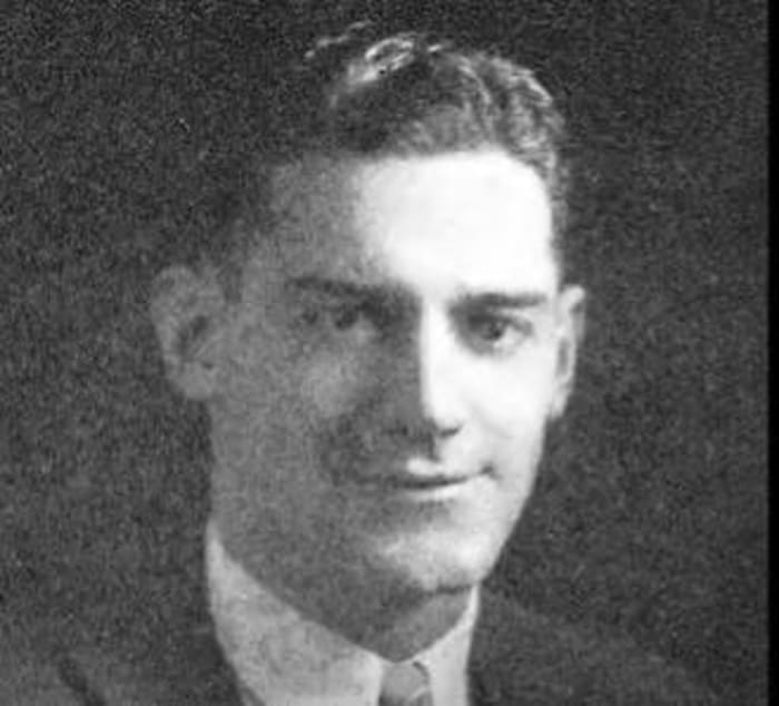 Vic Hanson, Forward (1925-27)