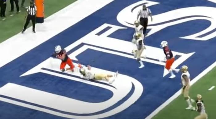 Nov. 20: No. 15 UTSA 34, UAB 31