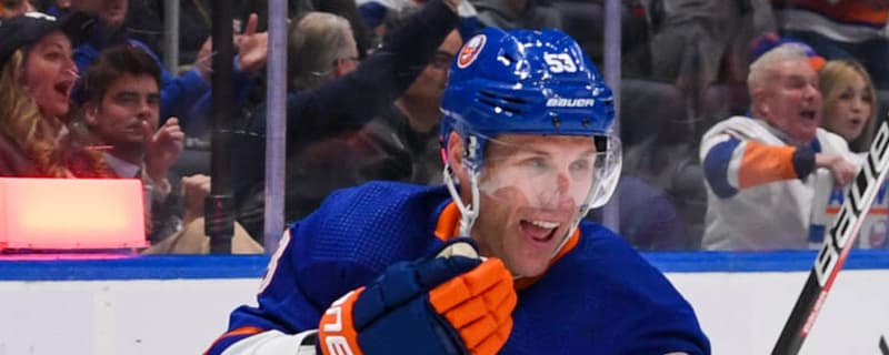 Islanders place veteran forward Casey Cizikas on IR