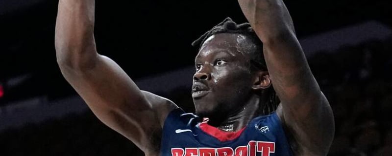 Detroit Mercy snaps losing streak, drawing lone court stormer