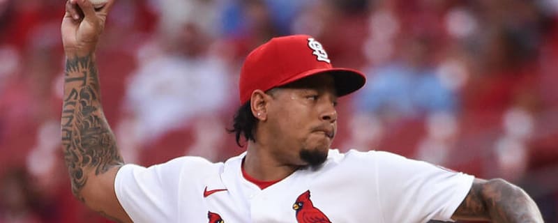 Report: Giants, Carlos Martinez agree to minor-league deal