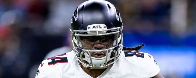 Antonio Brown Jokes after Cordarrelle Patterson Gets No. 84: ‘Retire a Raider’