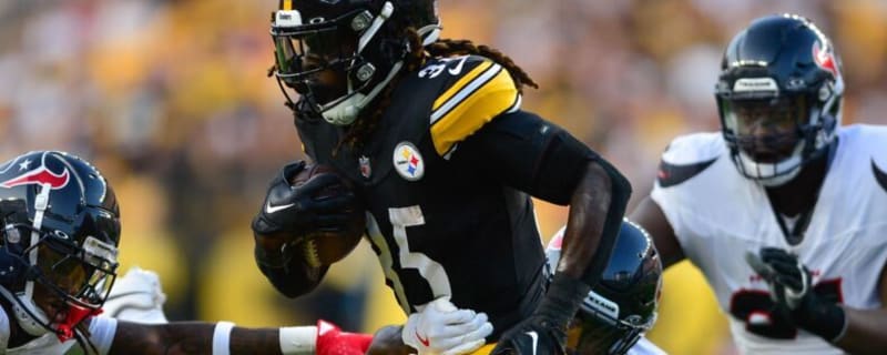 Steelers Re-Sign Versatile Running Back for 2025