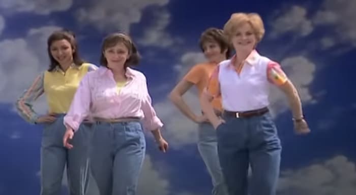 "Mom Jeans" (May 10, 2003)