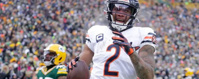 Chicago Bears’ DJ Moore got busy at a new position on Monday