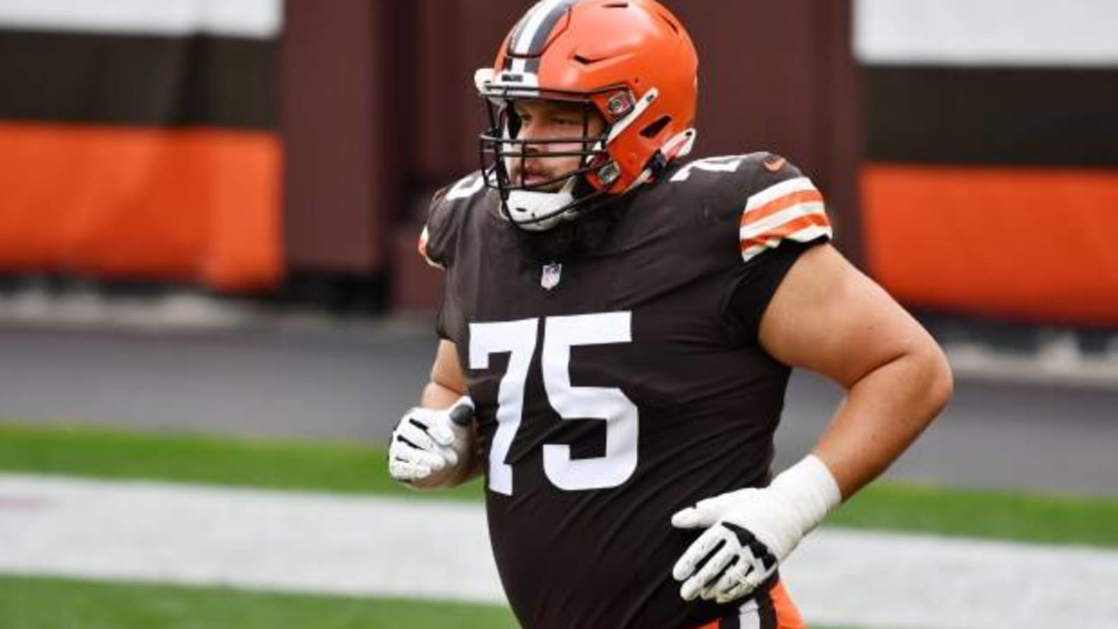 Browns Guards Ranked Amongst the Best in the NFL Yardbarker
