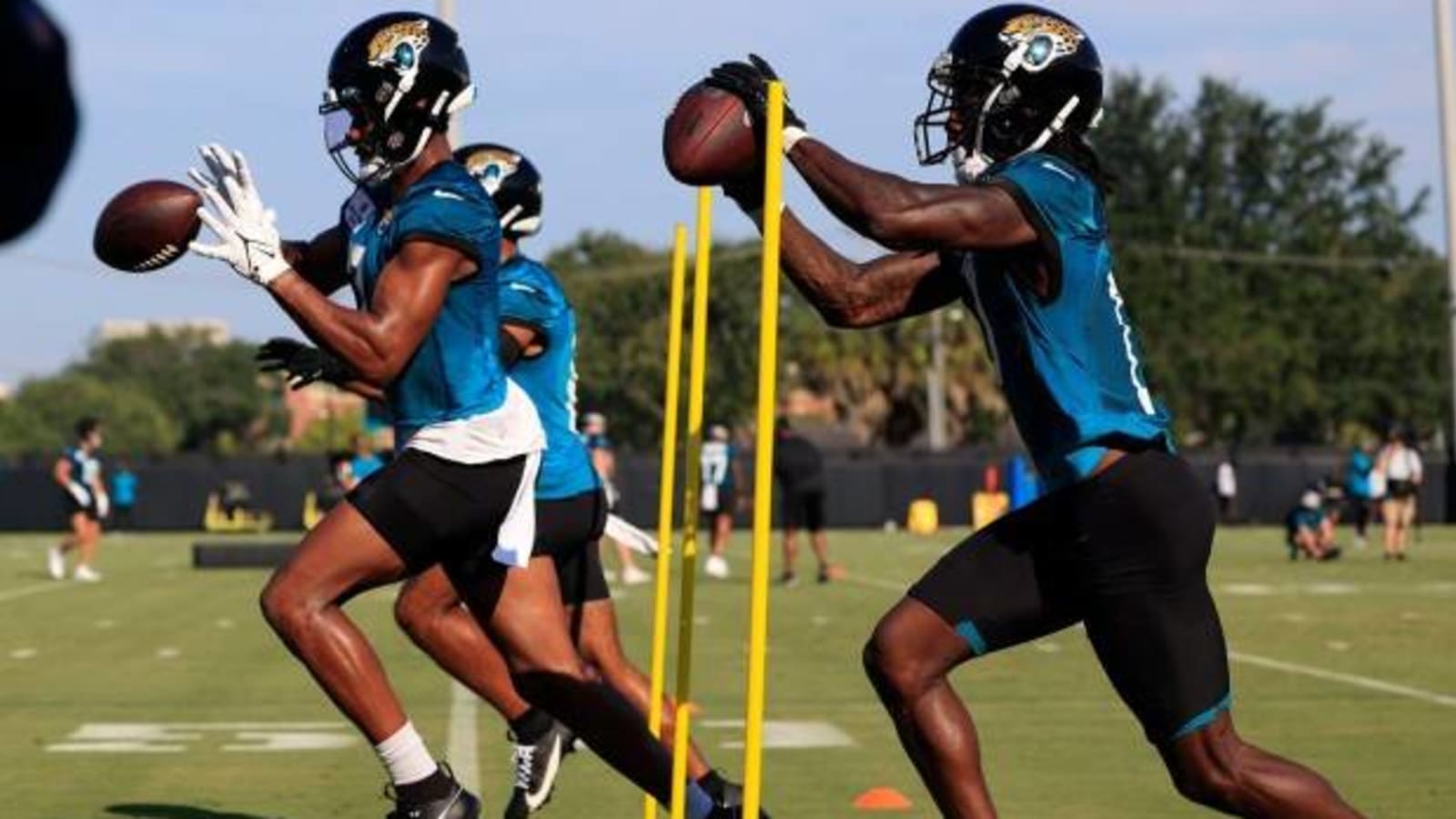 Jaguars Training Camp, Day 12: Observations on DaVon Hamilton, Tight End Room and More