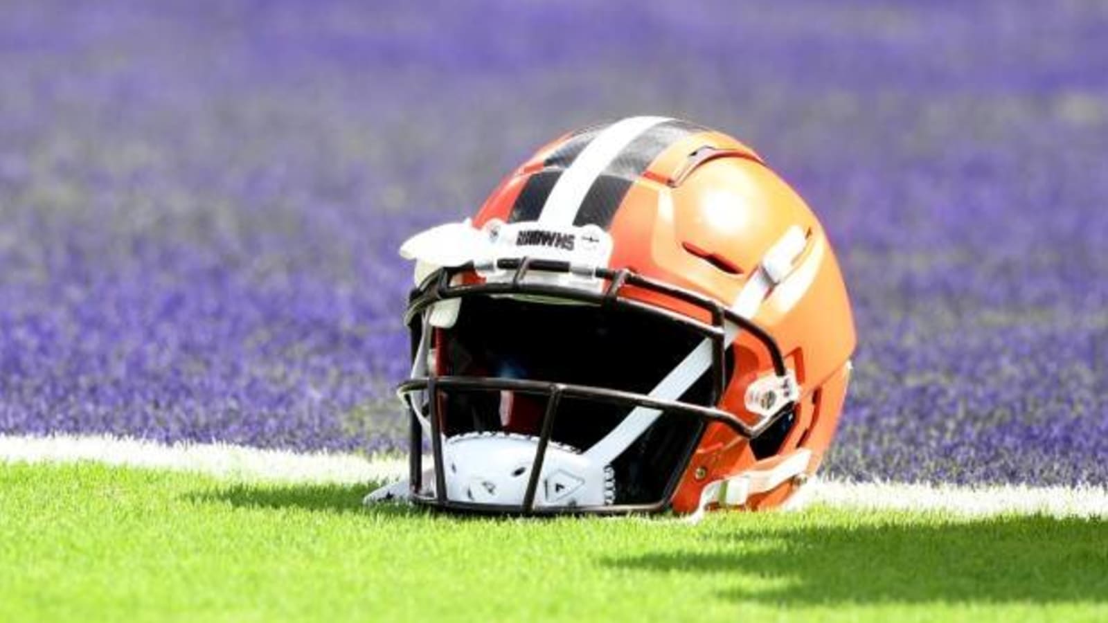 Browns Cornerback Exits Training Camp With Injury