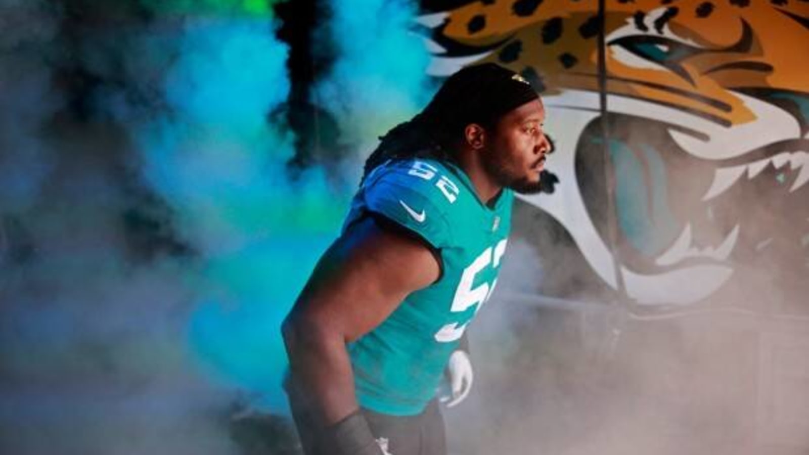 Jaguars’ DaVon Hamilton Dealing With ‘Non-Football Related Medical Issue With His Back’