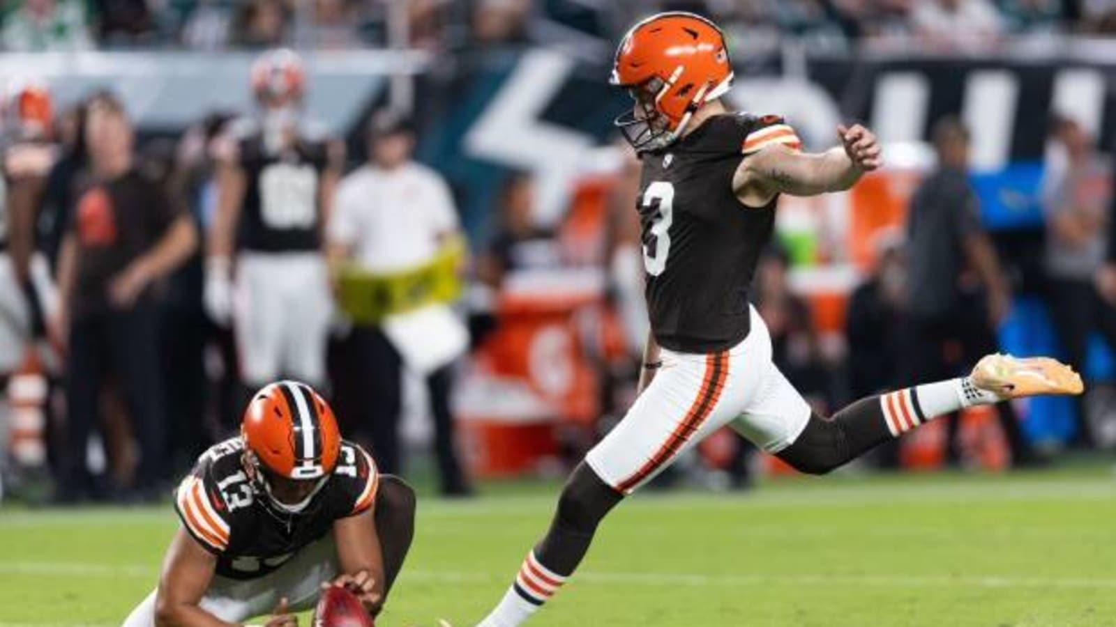 Cade York 3 for 5 on Field Goals as Browns Tie Eagles