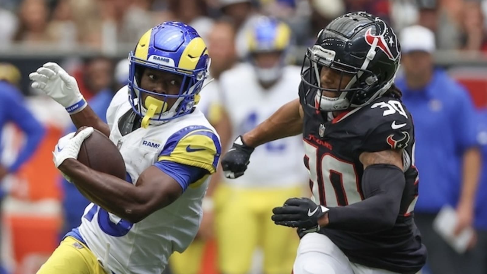 Rams Sign Xavier Smith & 15 Others To Practice Squad