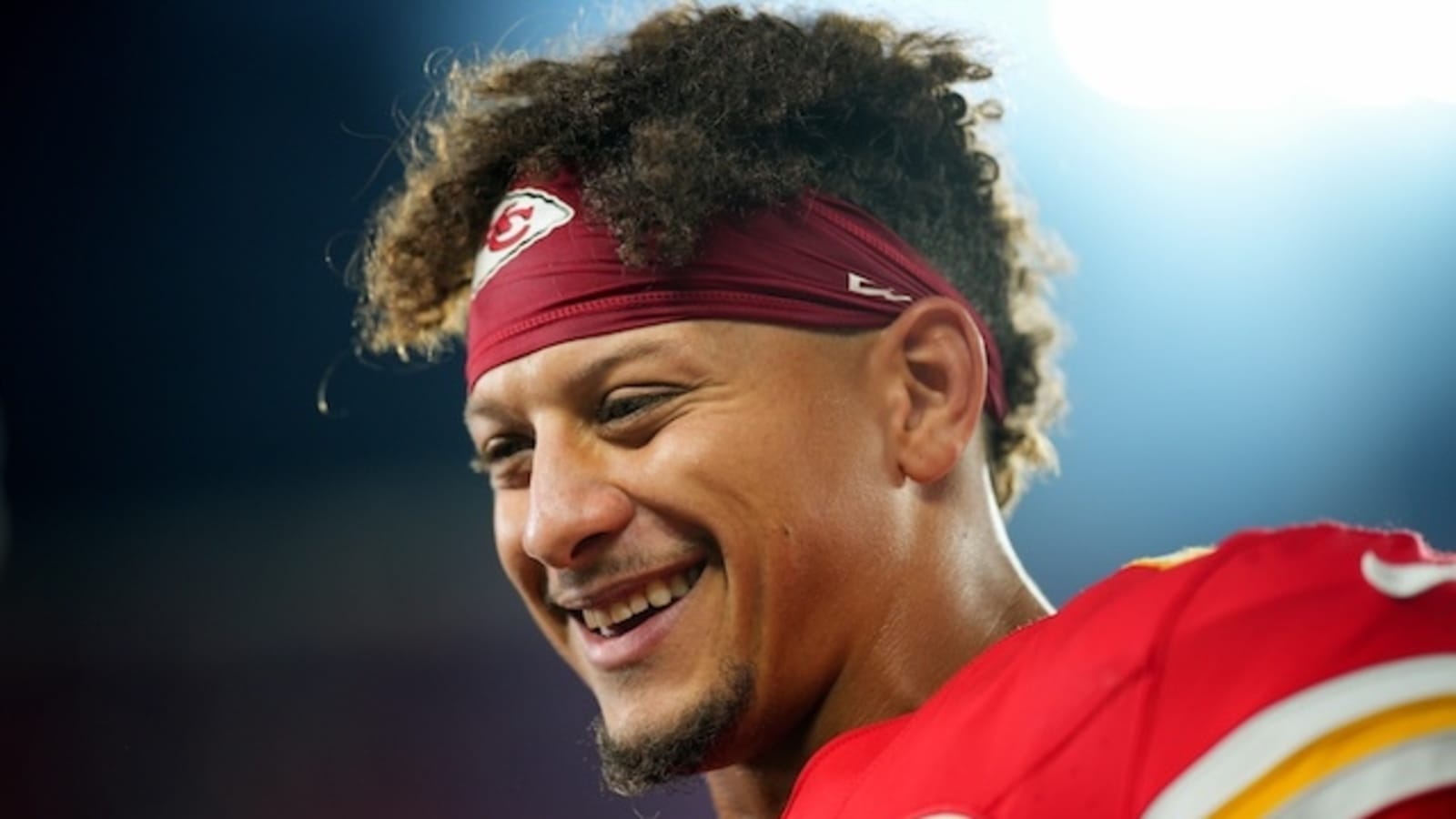  LeBron James Shows Love To Chiefs’ Patrick Mahomes